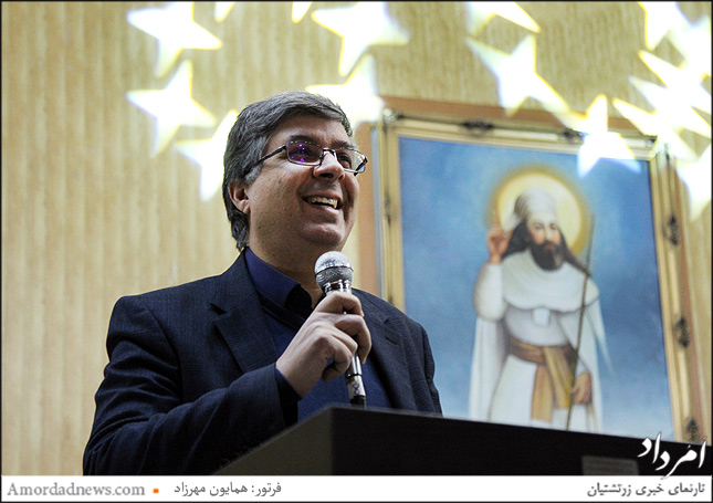 افشین نمیرانیان فرنشین انجمن زرتشتیان تهران و از دبیران پیشین کانون دانشجویان زرتشتی